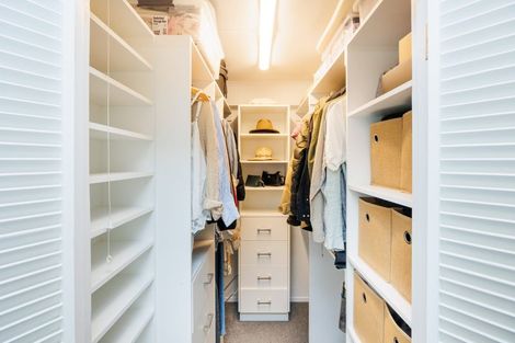 Photo of property in 37 Waterloo Crescent, Hokowhitu, Palmerston North, 4410