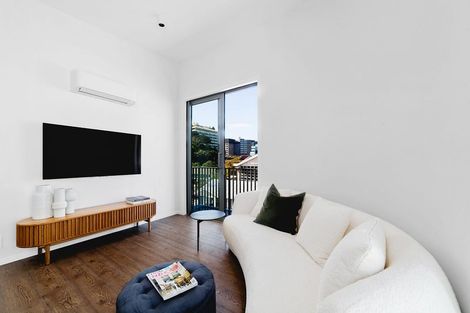 Photo of property in 12 Hugh Street, Mount Cook, Wellington, 6021