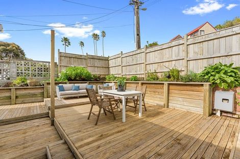 Photo of property in 32 Hipango Terrace, Durie Hill, Whanganui, 4500