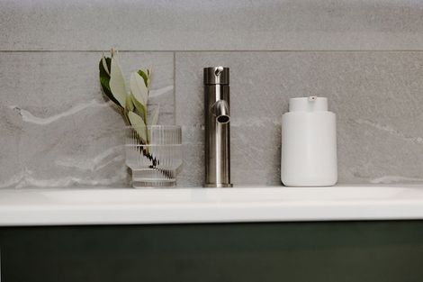 Photo of property in 12 Hugh Street, Mount Cook, Wellington, 6021