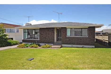 Photo of property in 1/22 Holland Road, Hillcrest, Auckland, 0627