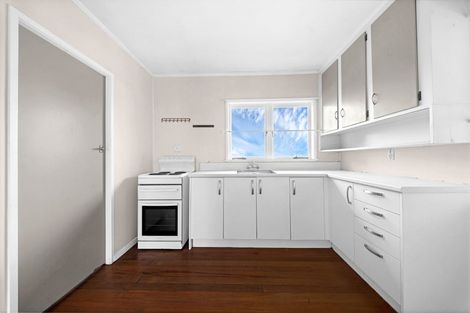 Photo of property in 2/62 Great South Road, Papakura, 2110