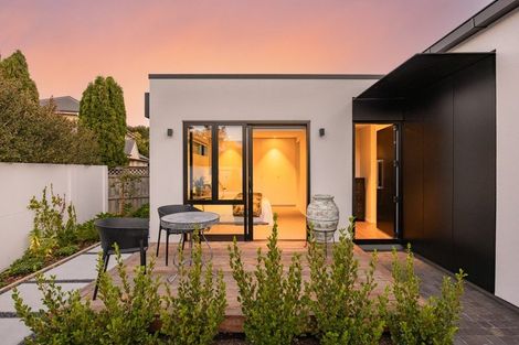 Photo of property in 1/2a Church Lane, Merivale, Christchurch, 8014