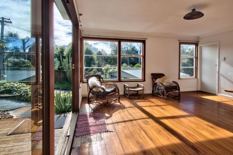 Photo of property in 50 Derwent Crescent, Titirangi, Auckland, 0604