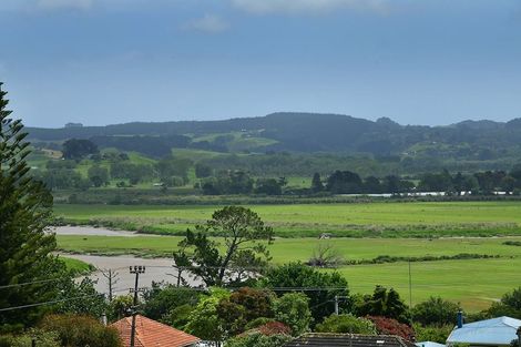 Photo of property in 35 St James Avenue, Helensville, 0800