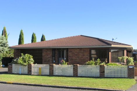 Photo of property in 20a Alice Avenue, Orewa, 0931