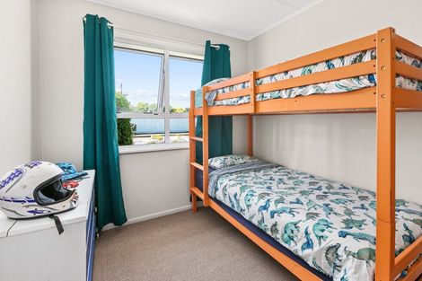 Photo of property in 36 Waverley Street, Waipawa, 4210