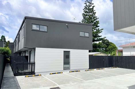 Photo of property in 8/2 Stokes Avenue, Te Atatu Peninsula, Auckland, 0610