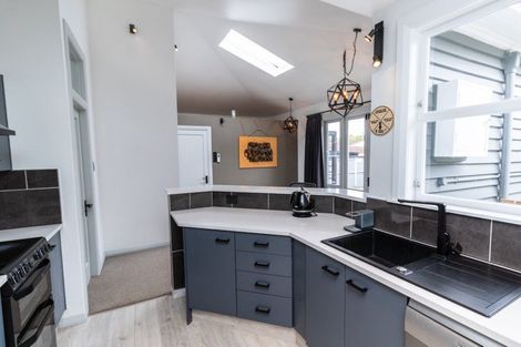 Photo of property in 30 Collins Avenue, Tawa, Wellington, 5028