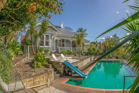 Photo of property in 79 Great North Road, Saint Johns Hill, Whanganui, 4501