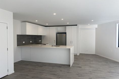Photo of property in 30 Collins Avenue, Tawa, Wellington, 5028