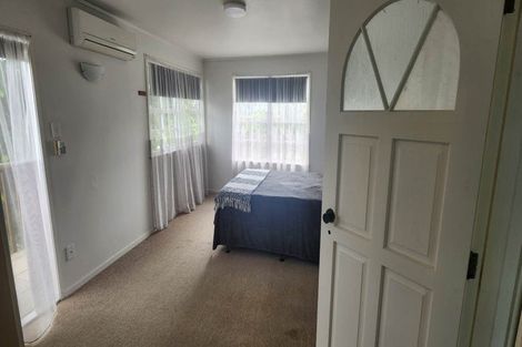 Photo of property in 17 Hewlett Road, Massey, Auckland, 0614