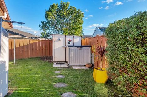 Photo of property in 15 Russett Grove, Henderson, Auckland, 0612
