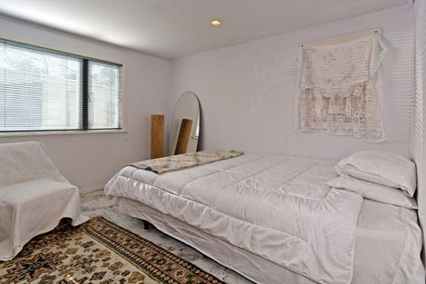 Photo of property in 50 Derwent Crescent, Titirangi, Auckland, 0604