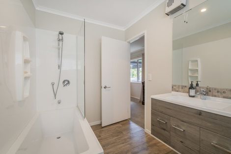 Photo of property in 2 Little George Place, Whitianga, 3510