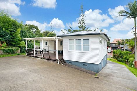 Photo of property in 27 Kohekohe Street, New Lynn, Auckland, 0600
