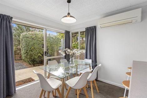Photo of property in 387 Yaldhurst Road, Russley, Christchurch, 8042