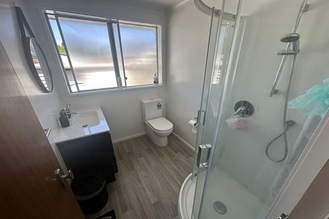 Photo of property in 1f1-a Sequoia Place, Maoribank, Upper Hutt, 5018