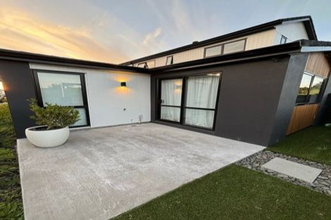 Photo of property in 1 Awakeri Street, Kumeu, 0810