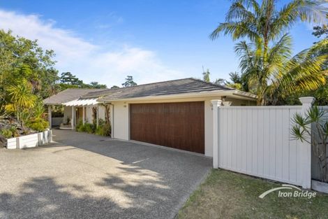 Photo of property in 18 Oakford Park Crescent, Greenhithe, Auckland, 0632