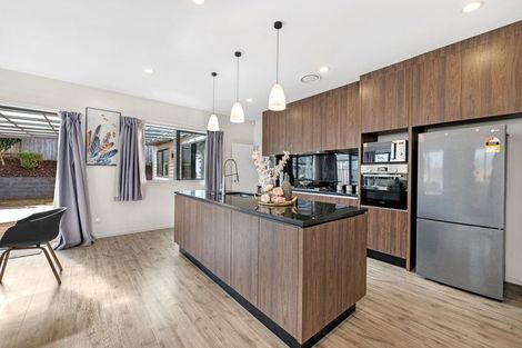 Photo of property in 32 Carrygawley Road, Flat Bush, Auckland, 2019