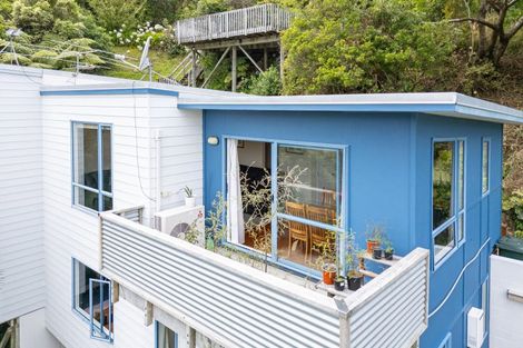 Photo of property in 21 Court Road, Tawa, Wellington, 5028