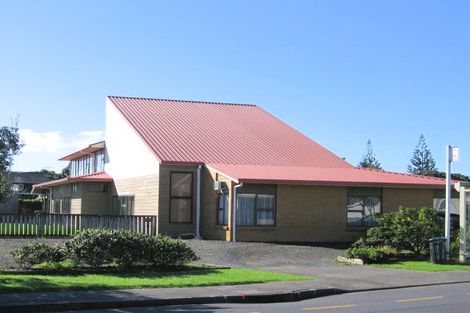 Photo of property in 1/26 Centreway Road, Orewa, 0931