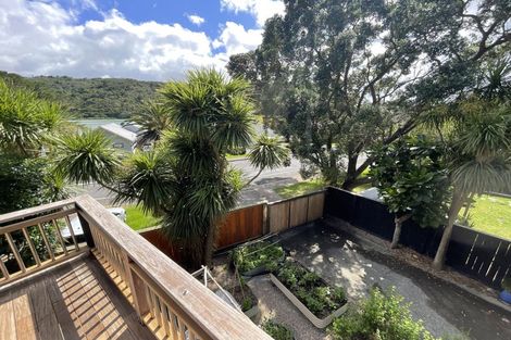 Photo of property in 15 Waiwera Road, Waiwera, Orewa, 0994