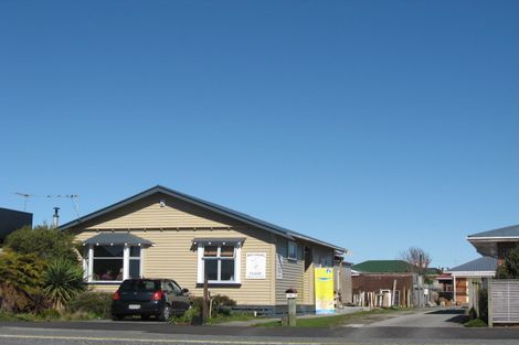 Photo of property in 73 Weld Street, Hokitika, 7810