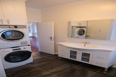 Photo of property in 174 Breaker Bay Road, Breaker Bay, Wellington, 6022