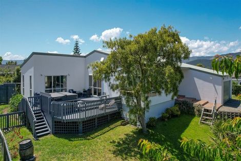 Photo of property in 43 Langdale Avenue, Paraparaumu, 5032