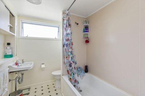 Photo of property in 17/4u Dr Taylor Terrace, Johnsonville, Wellington, 6037