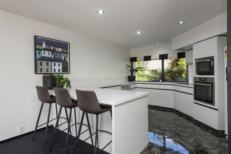 Photo of property in 31 Harry Ell Drive, Cashmere, Christchurch, 8022