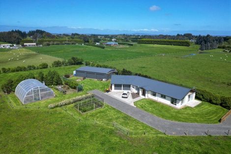 Photo of property in 37 Paremoremo Road, Lucas Heights, Auckland, 0632