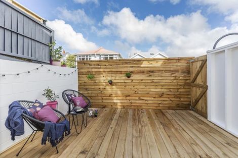 Photo of property in Pirie Street Townhouses, 35u8 Pirie Street, Mount Victoria, Wellington, 6011