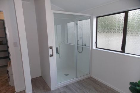 Photo of property in 16 Willowstream Grove, Cloverlea, Palmerston North, 4412