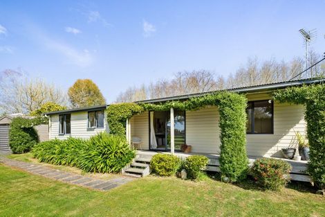 Photo of property in 35 Woodside Road, Matangi, Hamilton, 3284