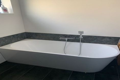 Photo of property in 15 Ridgeway Place, Richmond Hill, Christchurch, 8081