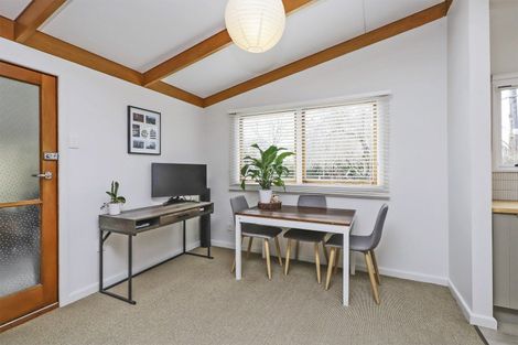 Photo of property in 92 Tollemache Road East, Longlands, Hastings, 4122