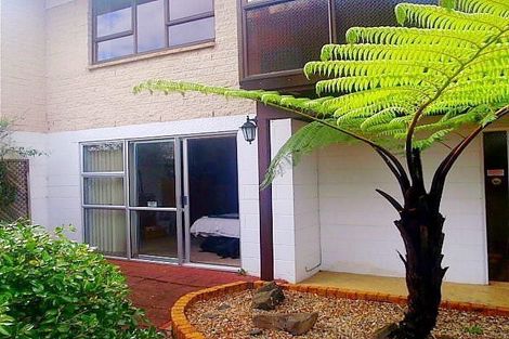 Photo of property in 38 Whiteacres Drive, Sunnyhills, Auckland, 2010