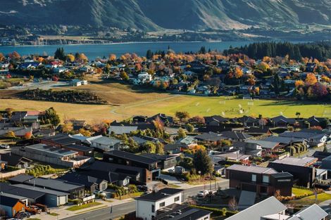 Photo of property in 199 Aubrey Road, Wanaka, 9305