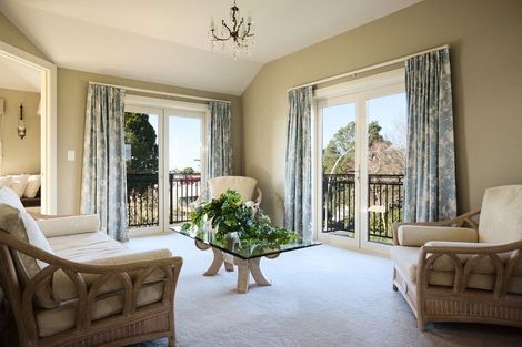 Photo of property in 1 Edgecumbe Road, Tauranga, 3110