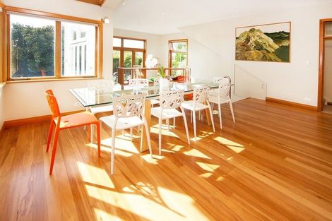 Photo of property in 145 Queen Street, Northcote Point, Auckland, 0627