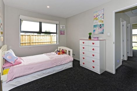 Photo of property in 73 Dynes Road, Rolleston, 7615