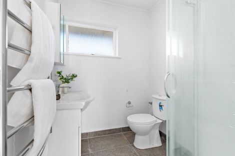 Photo of property in 1/34 Evelyn Place, Hillcrest, Auckland, 0627