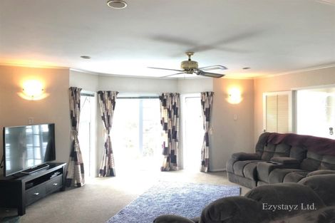 Photo of property in 45 Colwill Road, Massey, Auckland, 0614