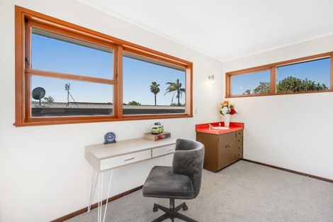 Photo of property in 71 Fisher Parade, Sunnyhills, Auckland, 2010