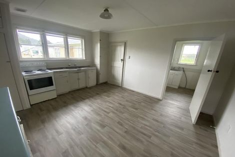 Photo of property in 10 Pukemiro Road, Te Kamo, Whangarei, 0112