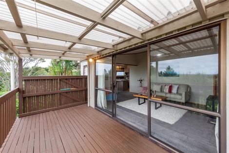 Photo of property in 1/48 Lemnos Place, Titirangi, Auckland, 0604