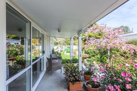 Photo of property in 2 Sam Meads Way, Greytown, 5712